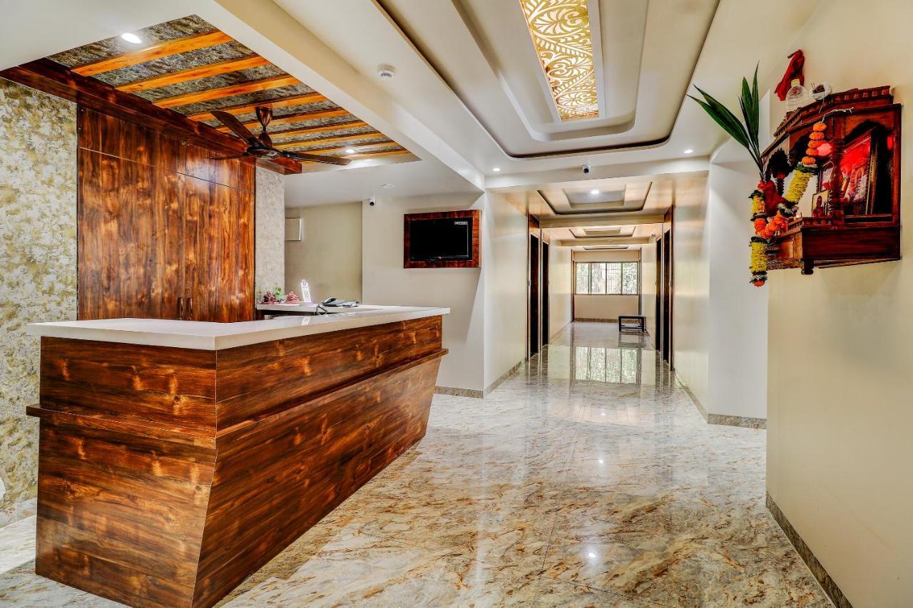 Hotel Apratim Lodging & Boarding Ulhāsnagar 外观 照片